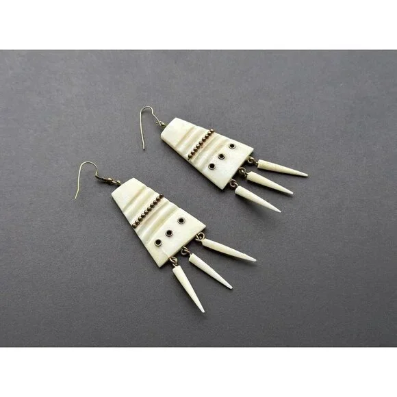 African Ethnic Plastic Dangle Drop Earrings - Picture 1 of 3